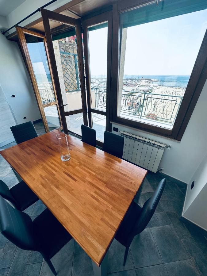 Newhouse Victoria - Sea View Apartment Nettuno Exteriér fotografie